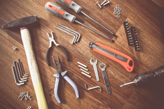 repairs handyman maintenance tools